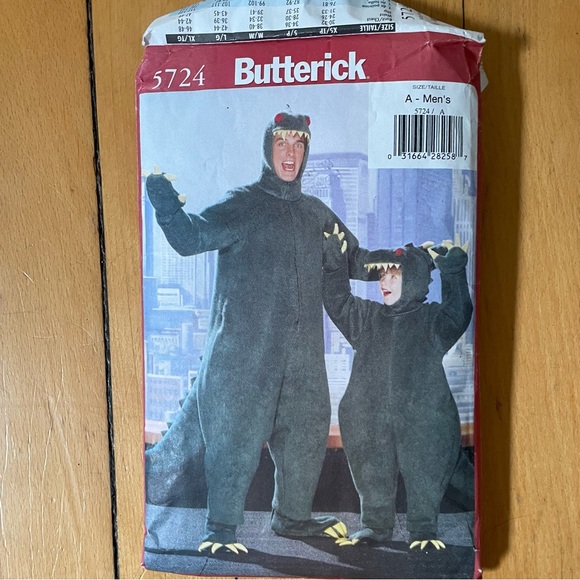Costume patterns Adult and Child sized. Butterick 5673 uncut. Butterick 5724 - Picture 2 of 5
